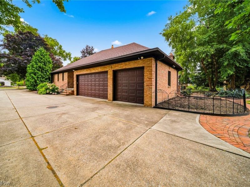 428 Locklie Drive , Highland Heights, OH 44143 Photo 10