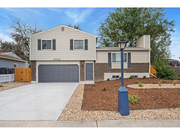 2433 Sunset Dr, Longmont, CO 80501