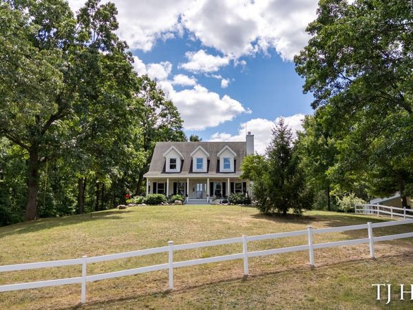 176 109th Avenue, Plainwell, MI 49080