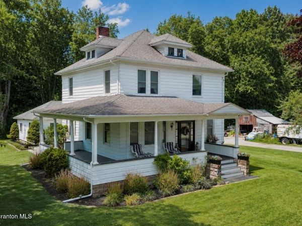 40 3rd Street , Gouldsboro, PA 18424