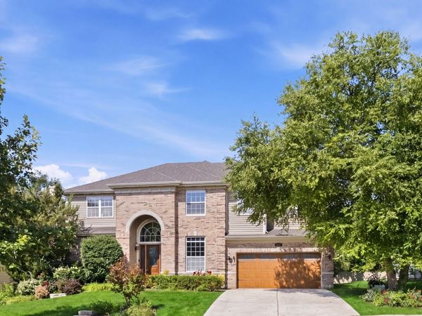 5280 Burnham Street , Lisle, IL 60532