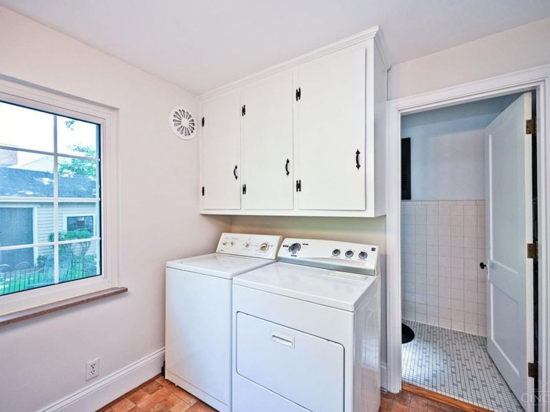 1652 Beacon Street, Cincinnati, OH 45230 Photo 29