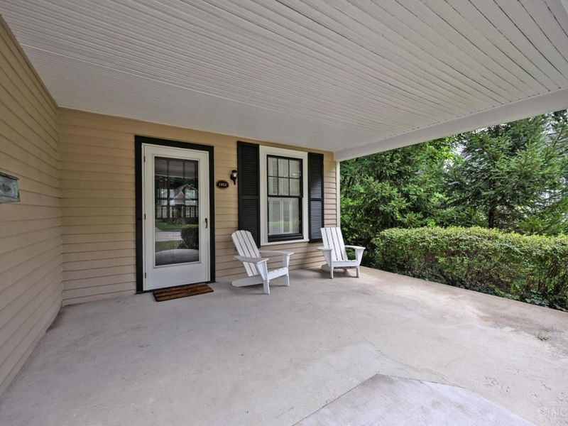 1652 Beacon Street, Cincinnati, OH 45230 Photo 4