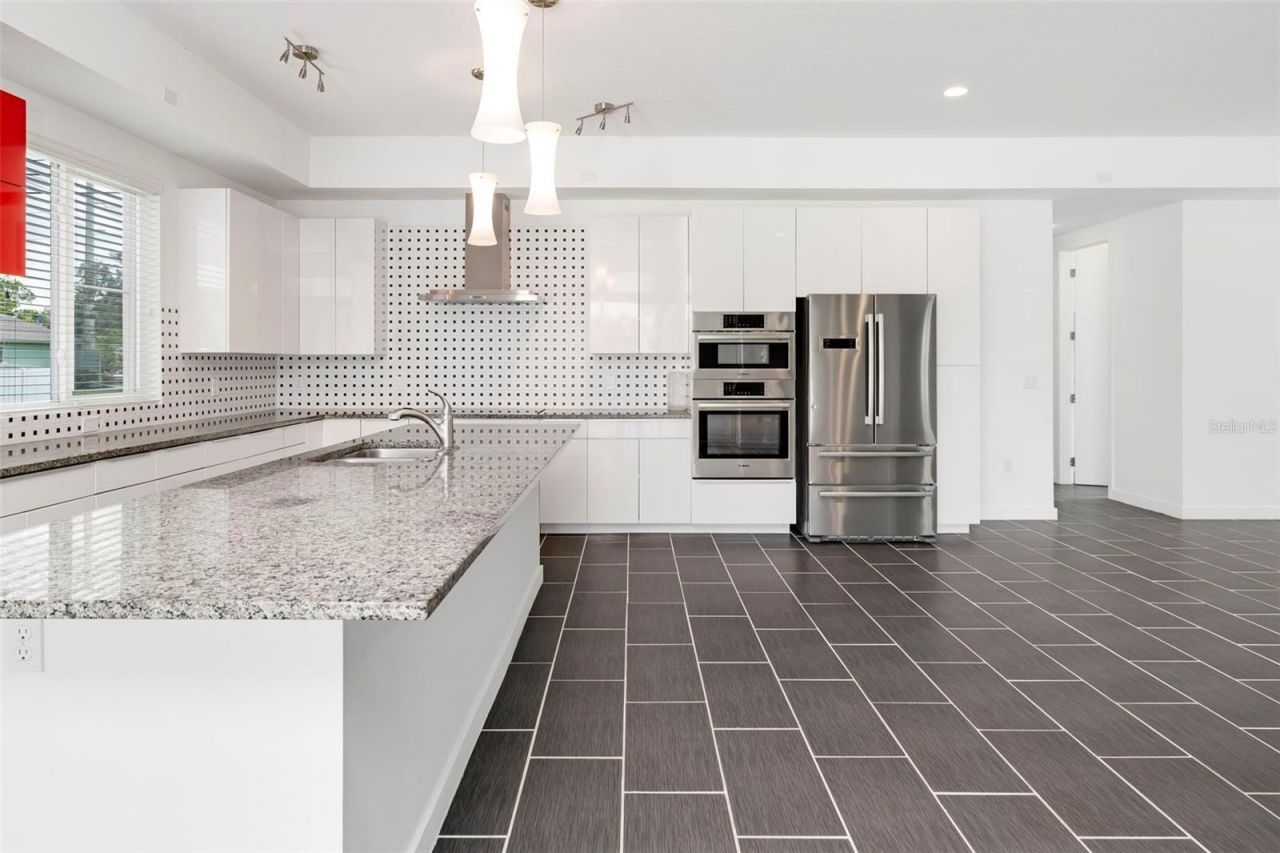 4524 Riverwood Avenue, Sarasota, FL 34231 Photo