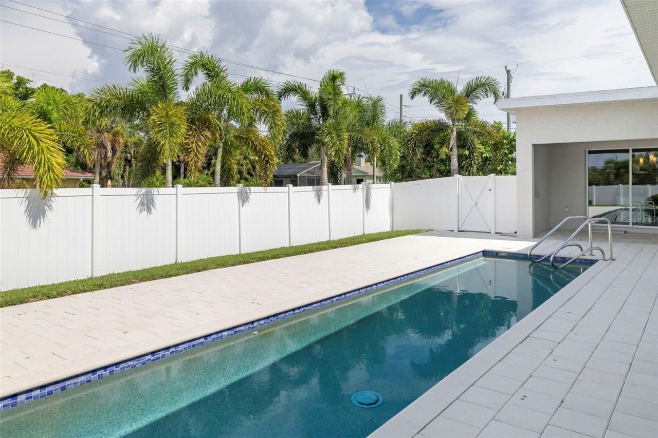 4524 Riverwood Avenue, Sarasota, FL 34231 Photo