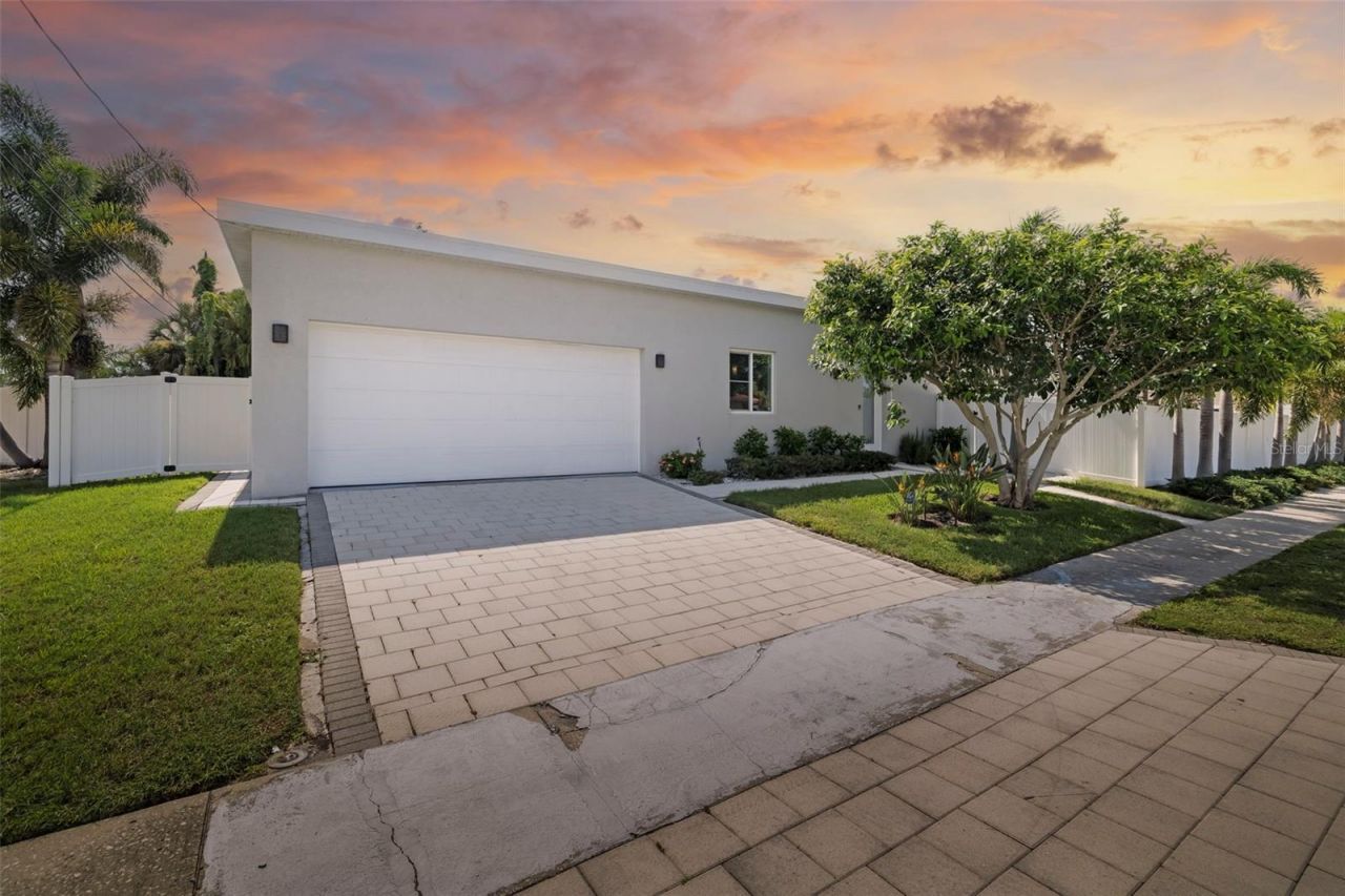 4524 Riverwood Avenue, Sarasota, FL 34231 Photo