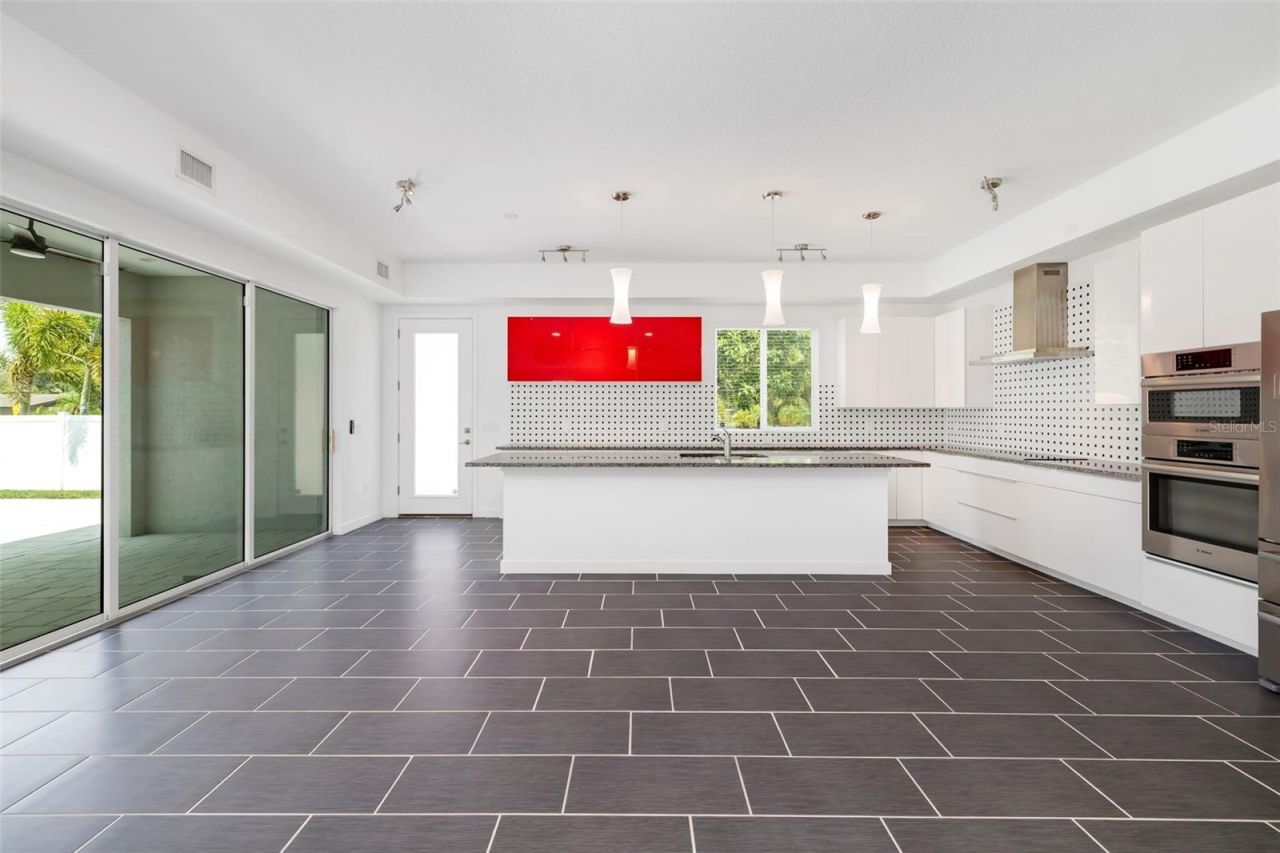 4524 Riverwood Avenue, Sarasota, FL 34231 Photo