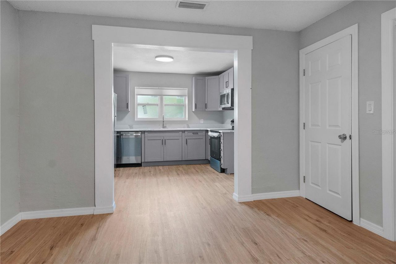703 E Hamilton Avenue, Tampa, FL 33604 Photo