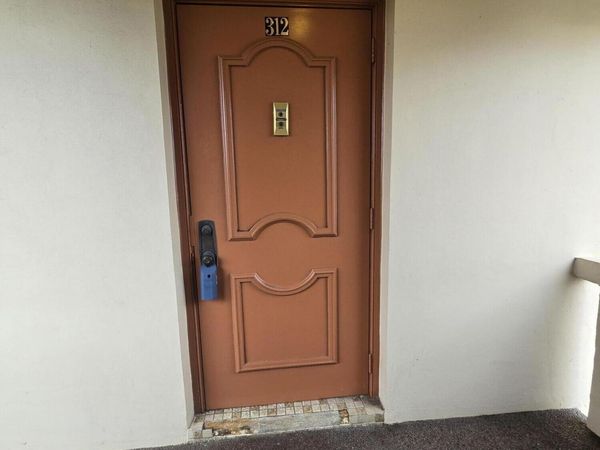 2800 W Sunrise Lakes Drive W, Unit 312, Sunrise, FL 33322
