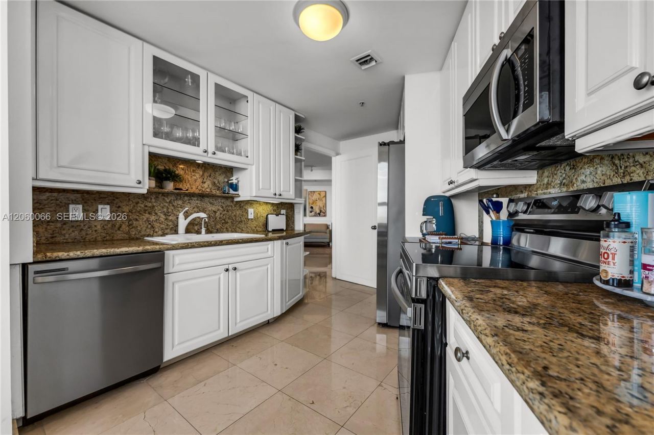 848 Brickell Key Dr, Unit 1102, Miami, FL 33131 Photo
