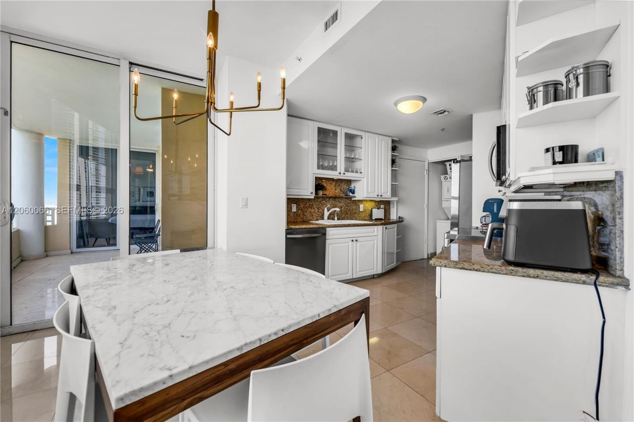 848 Brickell Key Dr, Unit 1102, Miami, FL 33131 Photo