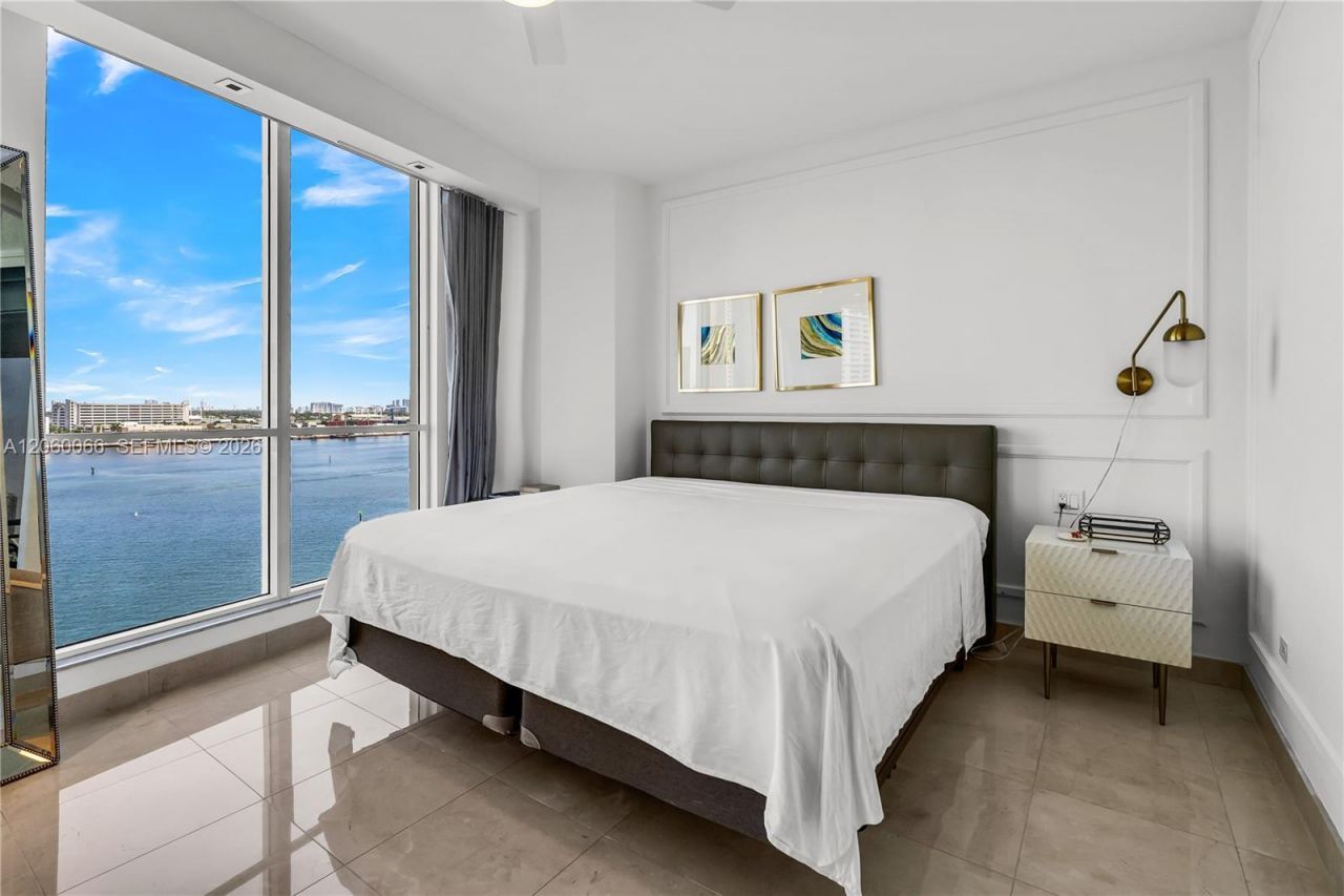 848 Brickell Key Dr, Unit 1102, Miami, FL 33131 Photo