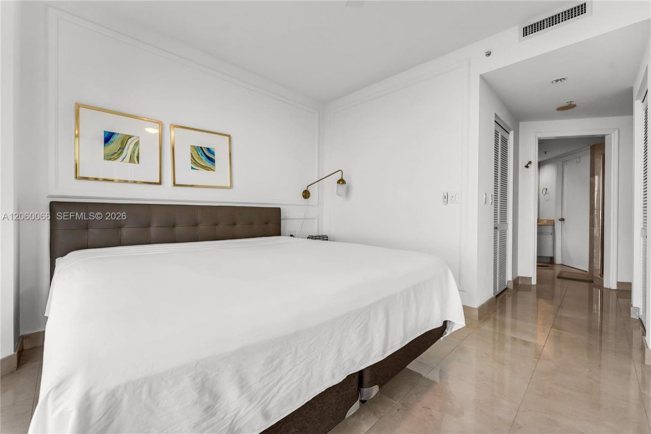848 Brickell Key Dr, Unit 1102, Miami, FL 33131 Photo
