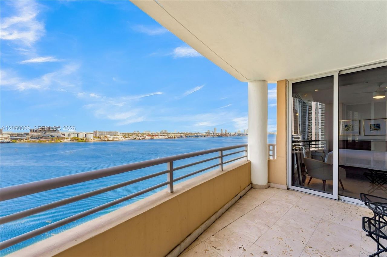 848 Brickell Key Dr, Unit 1102, Miami, FL 33131 Photo