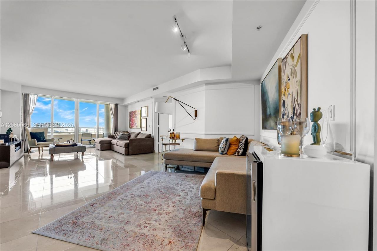 848 Brickell Key Dr, Unit 1102, Miami, FL 33131 Photo