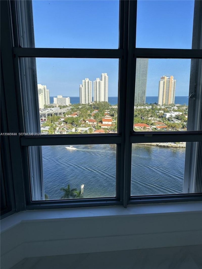 19101 NE 36th Ct , Unit 1811, Aventura, FL 33180 Photo