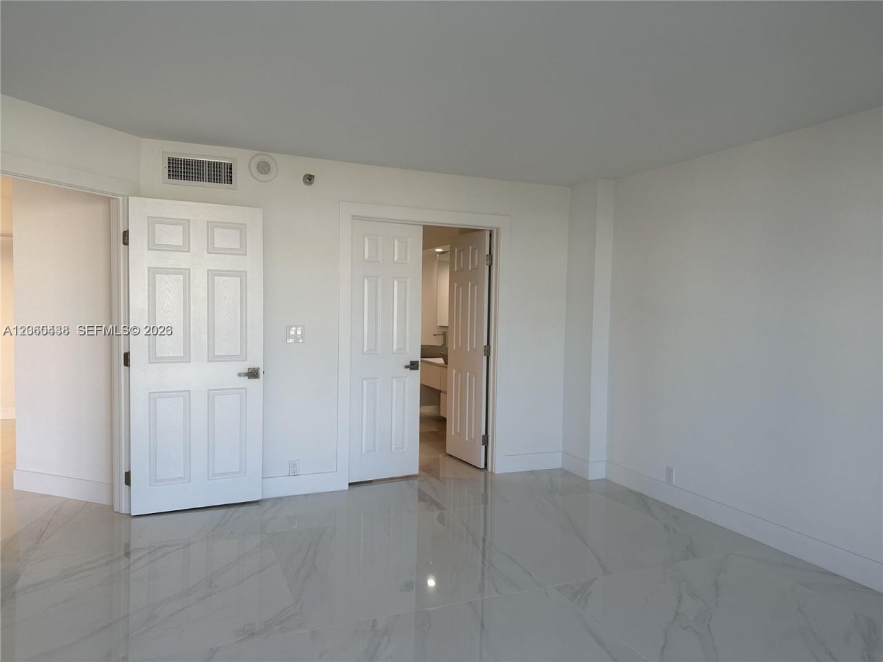 19101 NE 36th Ct , Unit 1811, Aventura, FL 33180 Photo