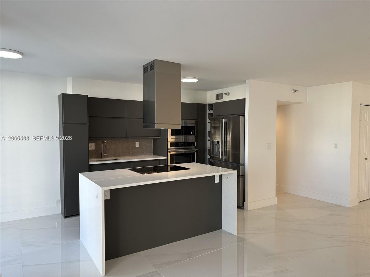 19101 NE 36th Ct , Unit 1811, Aventura, FL 33180 Photo