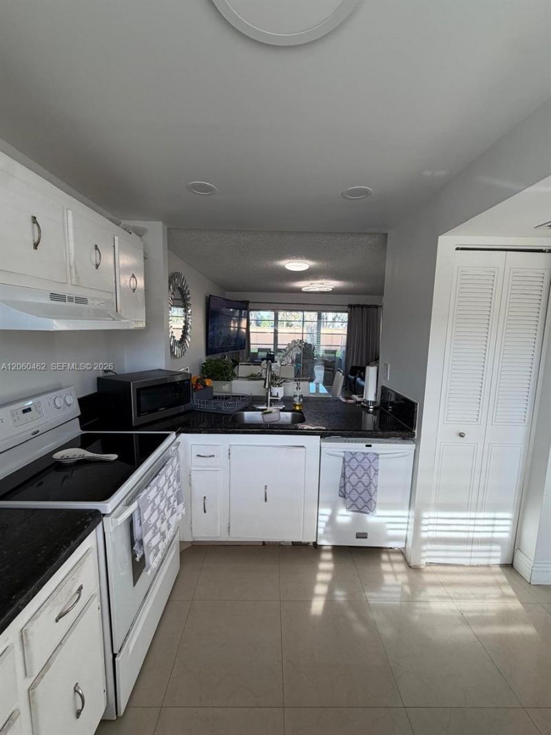 8814 W Mcnab Rd , Unit 103, Tamarac, FL 33321 Photo