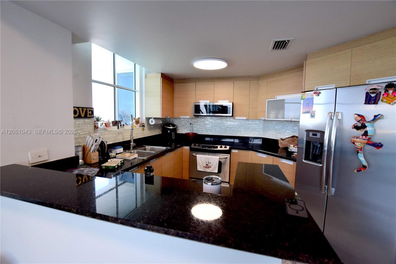 1881 79th St Cswy, Unit 1102, North Bay Village, FL 33141 Photo