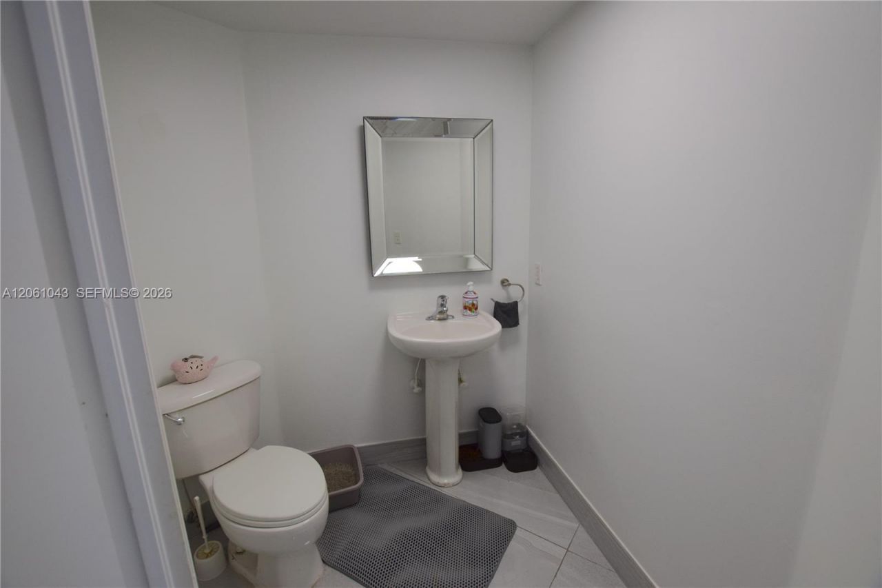 1881 79th St Cswy, Unit 1102, North Bay Village, FL 33141 Photo