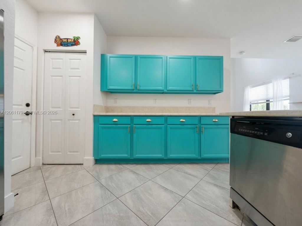 233 NE 23rd Ter, Homestead, FL 33033 Photo