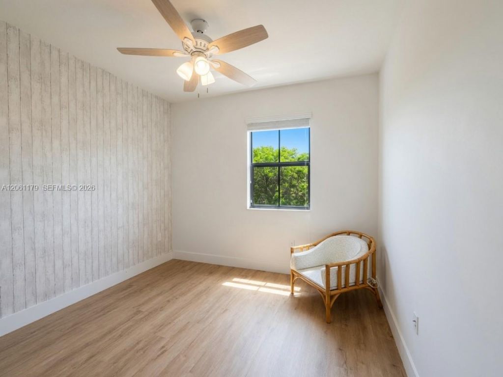 233 NE 23rd Ter, Homestead, FL 33033 Photo