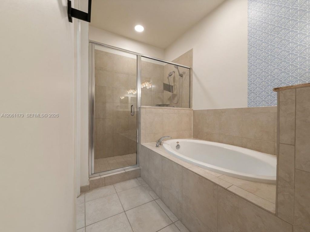 233 NE 23rd Ter, Homestead, FL 33033 Photo