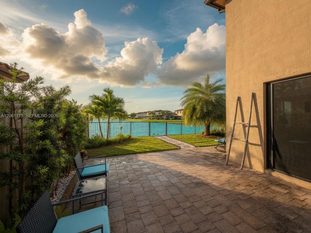 233 NE 23rd Ter, Homestead, FL 33033 Photo