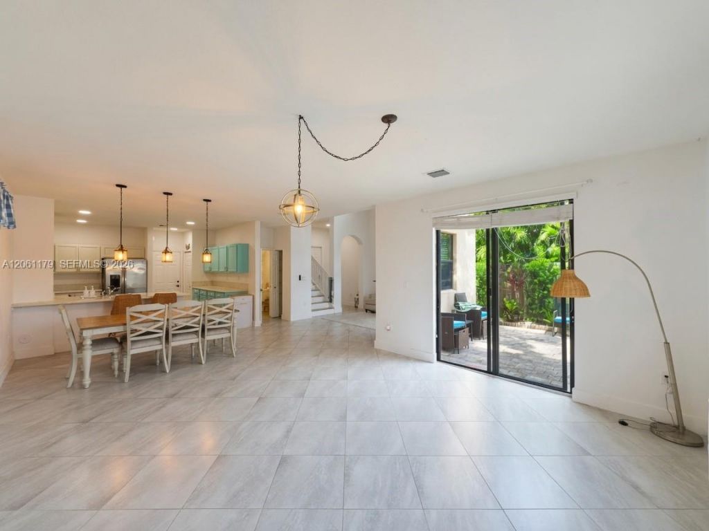 233 NE 23rd Ter, Homestead, FL 33033 Photo
