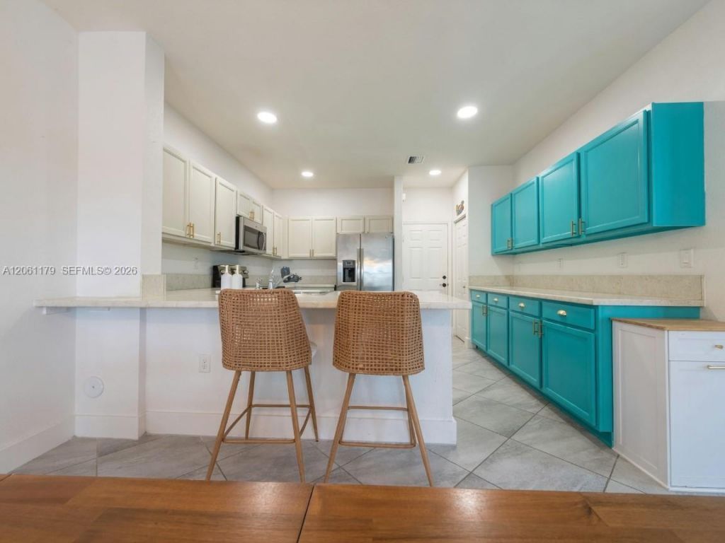 233 NE 23rd Ter, Homestead, FL 33033 Photo