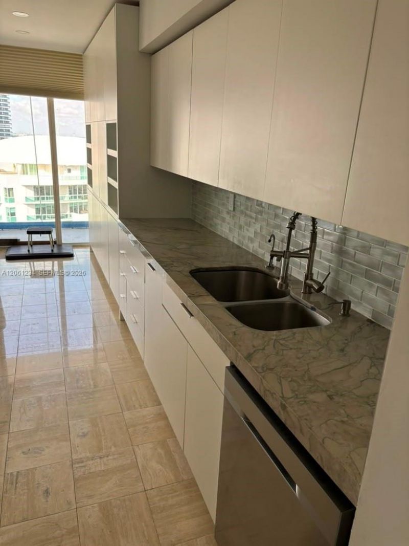 19355 Turnberry Way , Unit 26E, Aventura, FL 33180 Photo