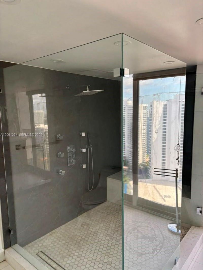 19355 Turnberry Way , Unit 26E, Aventura, FL 33180 Photo