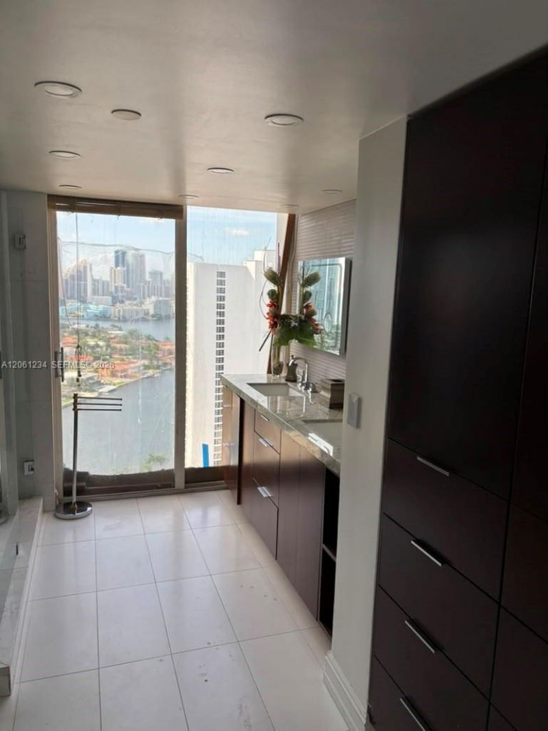 19355 Turnberry Way , Unit 26E, Aventura, FL 33180 Photo