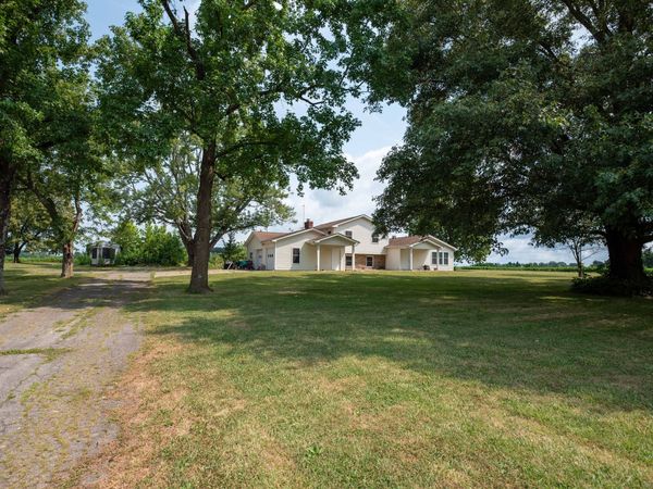 8464 E 25th Street, Columbus, IN 47203
