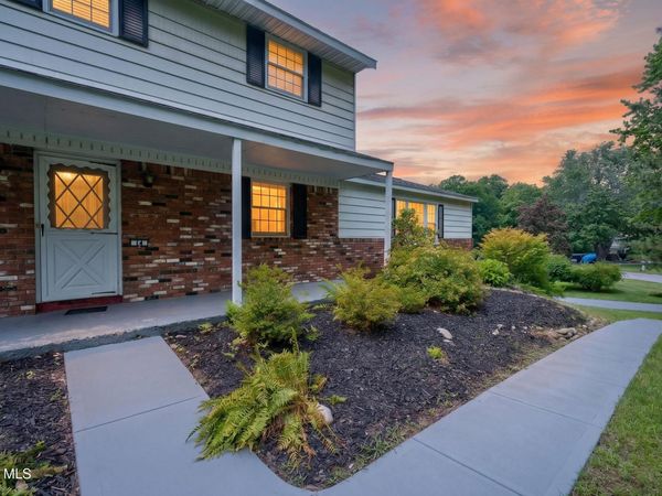 14 Rolling Brook Drive, Clifton Park, NY 12065