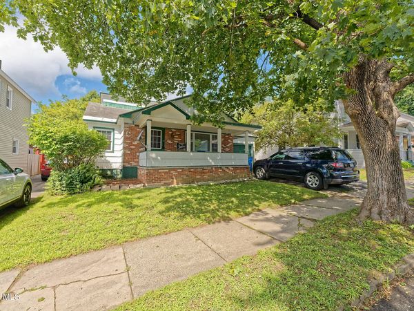 27 Lexington Avenue, Gloversville, NY 12078