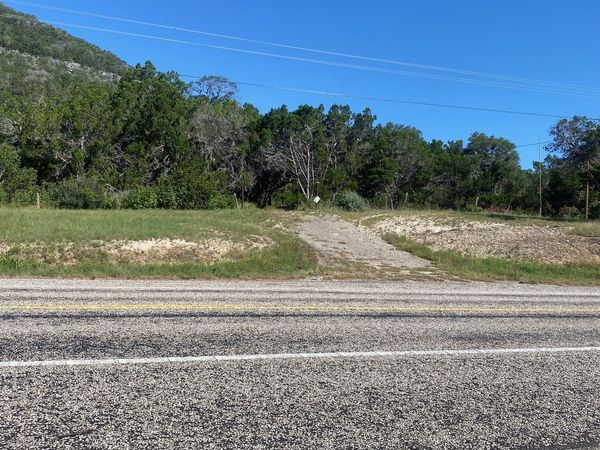 6309 N Us Highway 83, Leakey, TX 78873