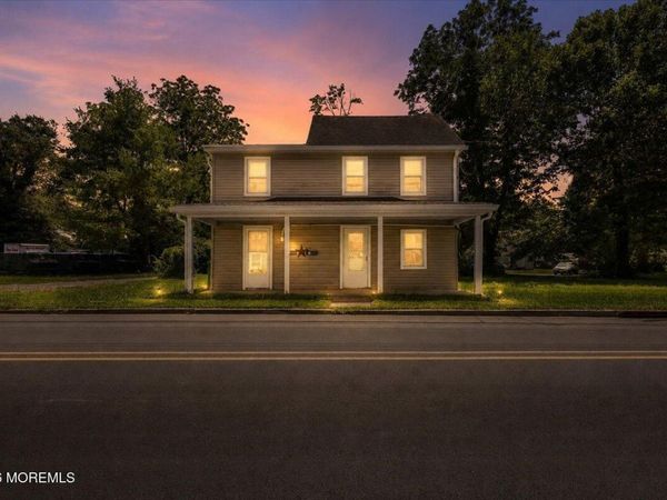 3 Lakewood Road, New Egypt, NJ 08533