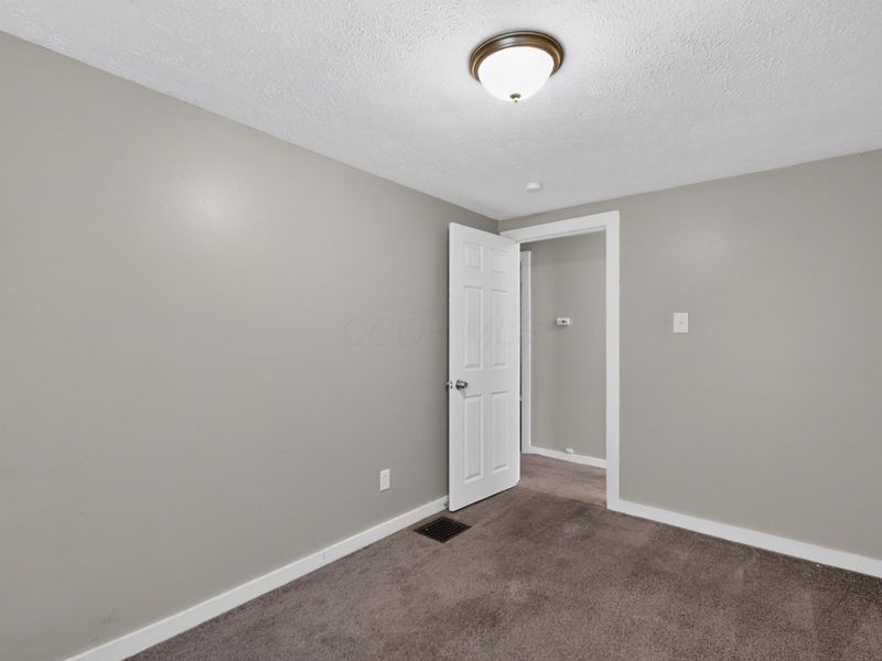 2475 Perdue Avenue , Columbus, OH 43211 Photo 11