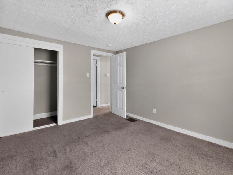 2475 Perdue Avenue , Columbus, OH 43211 Photo 14