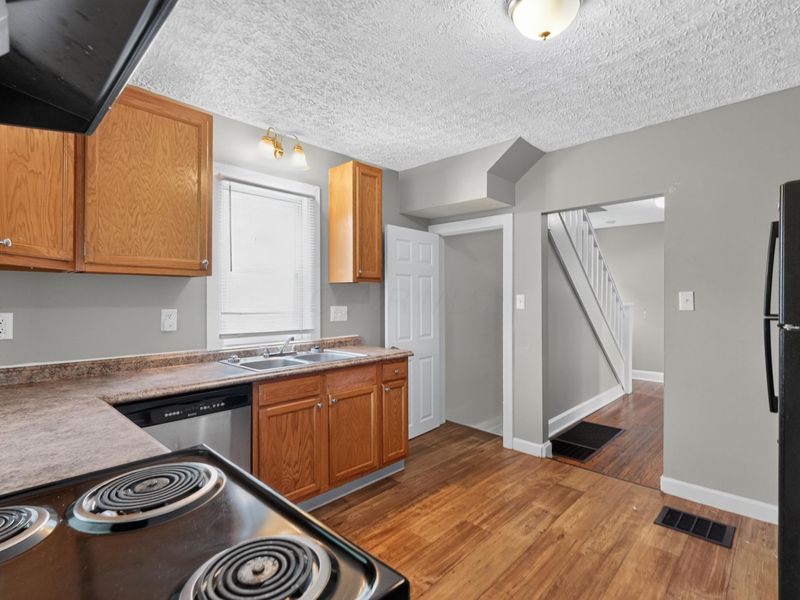 2475 Perdue Avenue , Columbus, OH 43211 Photo 9