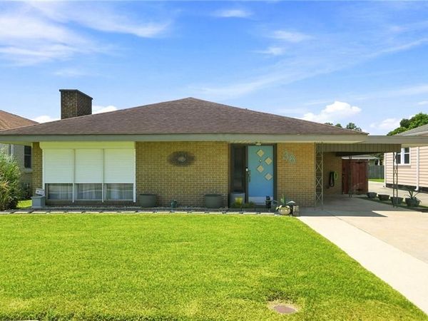 38 WILLOW Drive, Gretna, LA 70053