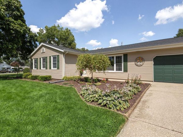 1532 Ash Drive W, Elkhart, IN 46514