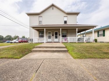 119 4th Street SE, Brewster, OH 44613