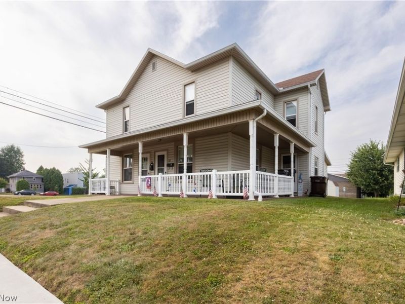 119 4th Street SE, Brewster, OH 44613 Photo 3