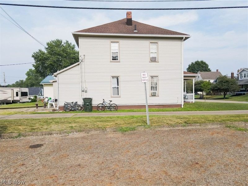 119 4th Street SE, Brewster, OH 44613 Photo 4