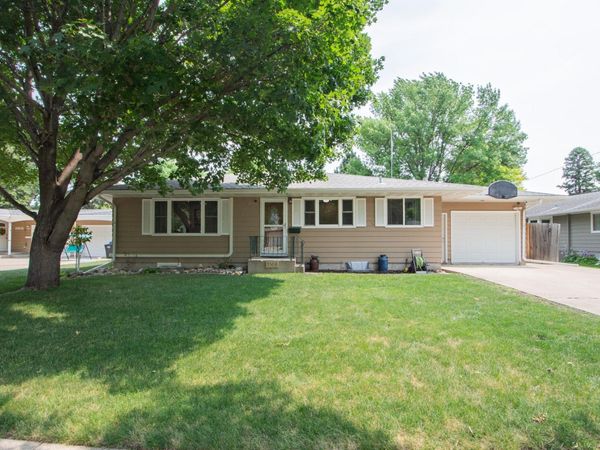 2308 10th Street S, Fargo, ND 58103