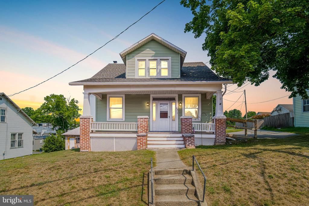 33 W MAPLE STREET , EAST PROSPECT, PA 17317