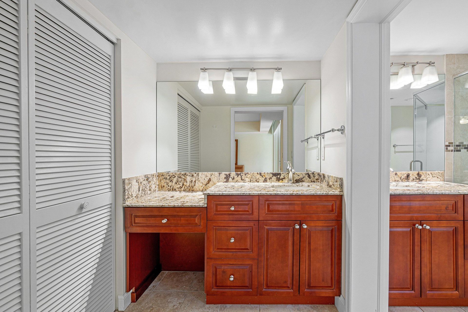 100 SE 5th Avenue, Unit 216, Boca Raton, FL 33432 Photo